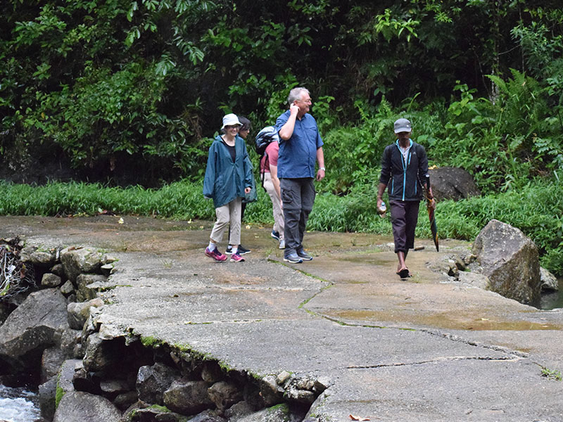 Staying in Sri Lanka - Staying with a Local Family in a Homestay in Sri Lanka - Sri Lanka Staying with a Local Family in a Homestay - Sri Lanka Homestay Experience - Stay in Sri Lanka Local Family