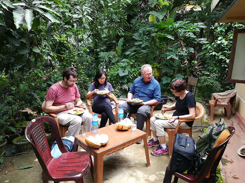 Staying in Sri Lanka - Staying with a Local Family in a Homestay in Sri Lanka - Sri Lanka Staying with a Local Family in a Homestay - Sri Lanka Homestay Experience - Stay in Sri Lanka Local Family