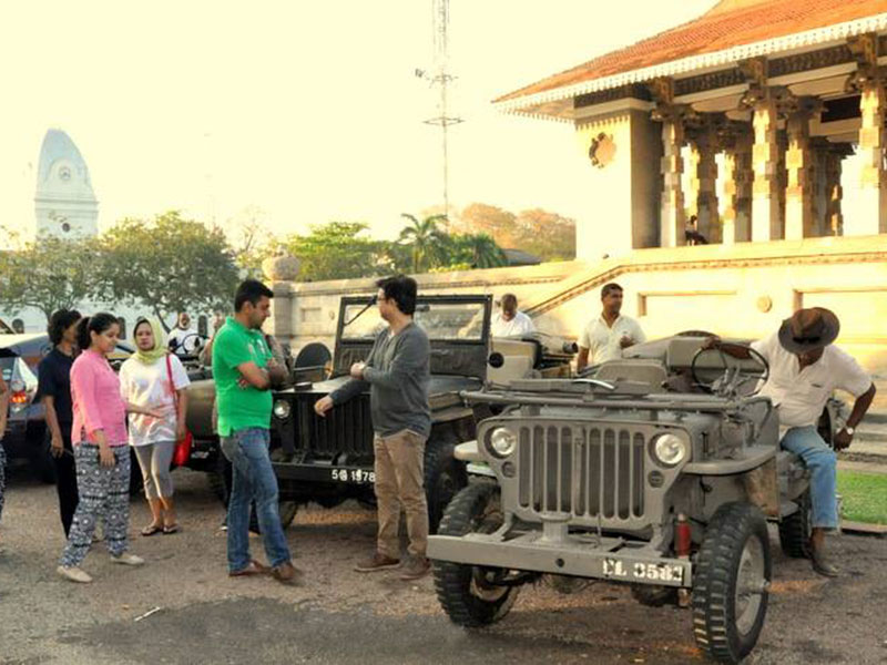 Colombo by Jeep, Colombo by Jeep Tours, Colombo Jeep Tours, Jeep Tours in Colombo City, Street Food Tours in Colombo, Colombo food Tours, Jeep Tours in Colombo, Explore Colombo by Jeep, Explore Colombo City, Colombo City Tours in Sri Lanka, City Tours in Colombo, Colombo Jeep City Tours