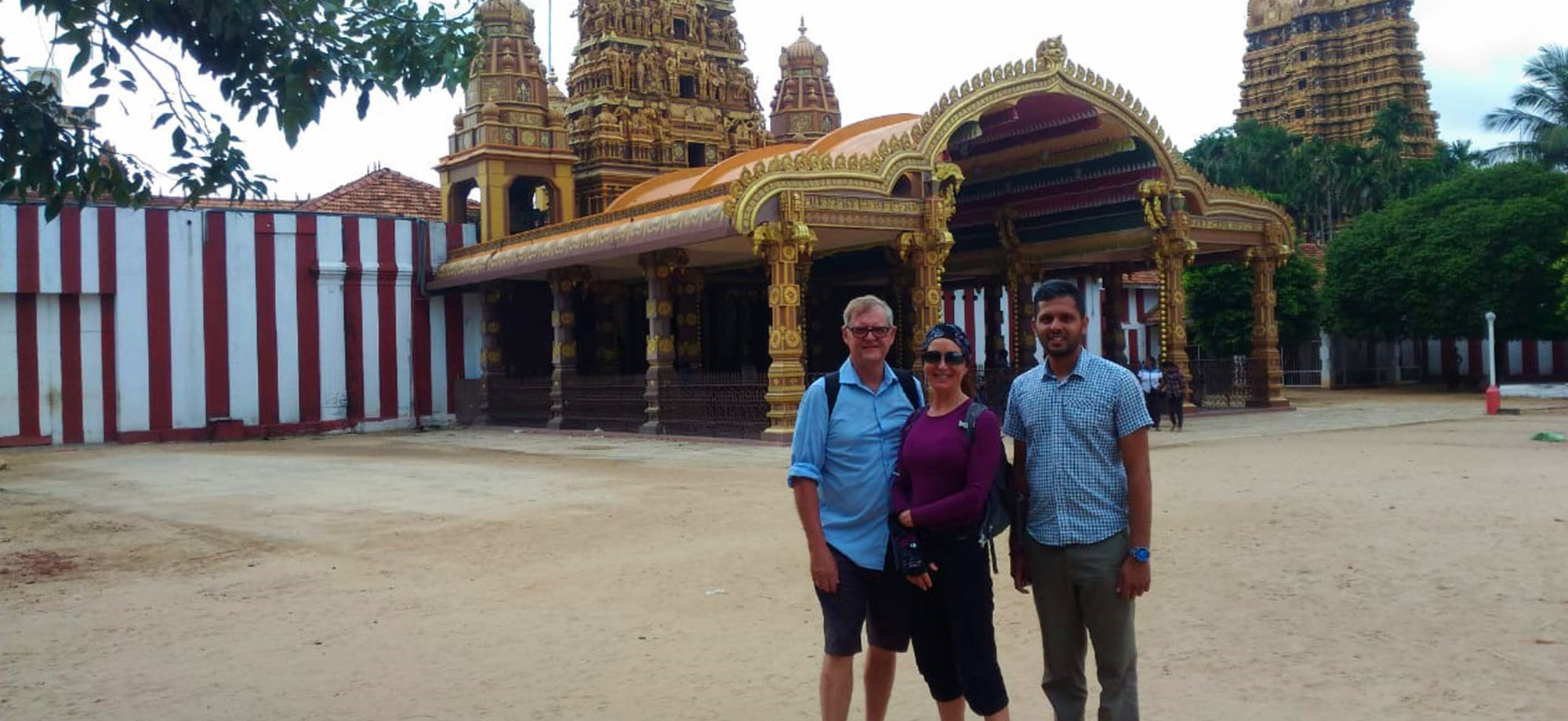 Explore Jaffna by cycles with a villager followed by a home cooked authentic Jaffna meal, Authentic Jaffna meal in Sri Lanka, Authentic meal in Sri Lanka, Authentic Experience Sri Lanka, Jaffna Tours Sri Lanka, Authentic Tours Jaffna
