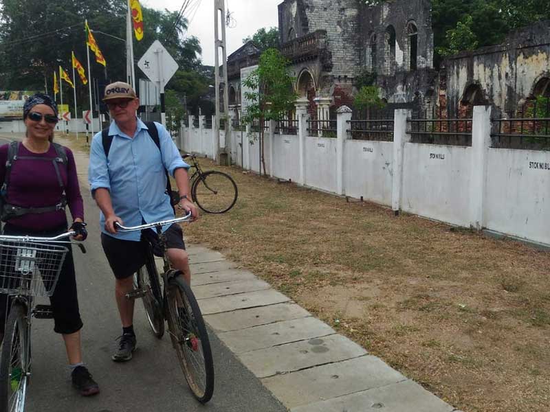 Explore Jaffna by cycles with a villager followed by a home cooked authentic Jaffna meal, Authentic Jaffna meal in Sri Lanka, Authentic meal in Sri Lanka, Authentic Experience Sri Lanka, Jaffna Tours Sri Lanka, Authentic Tours Jaffna