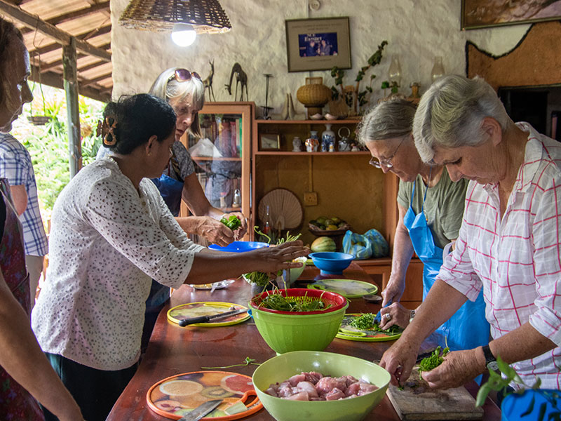 Sri Lanka cooking demonstration, Sri Lanka food tours, Learn how to cook a Sri Lankan meal