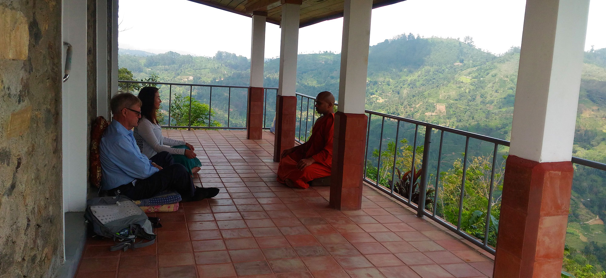 Meet with a Buddhist Monk - Bandarawela Monastery
