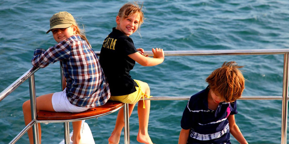 Luxury Cruise Yachts Sunset Cruises  in Sri Lanka - Cruise Tours in Sri Lanka - Luxury Yachts Sunset Trips in Sri Lanka - Sailing trips in Bentota - Bentota catamaran trips - Catamaran Trips in Bentota - Sri Lanka sailing tours
