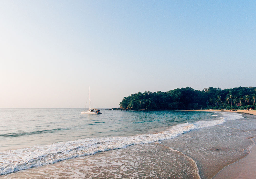 Luxury Cruise Yachts Sunset Cruises  in Sri Lanka - Cruise Tours in Sri Lanka - Luxury Yachts Sunset Trips in Sri Lanka - Sailing trips in sri Lanka - Mirissa Catamaran trips - Catamaran trips in Mirissa - Sri Lanka Luxury Yachts