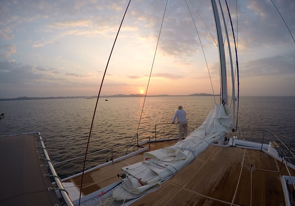 Luxury Cruise Yachts Sunset Cruises  in Sri Lanka - Cruise Tours in Sri Lanka - Luxury Yachts Sunset Trips in Sri Lanka - Sailing trips in sri Lanka - Mirissa Catamaran trips - Catamaran trips in Mirissa - Sri Lanka Luxury Yachts