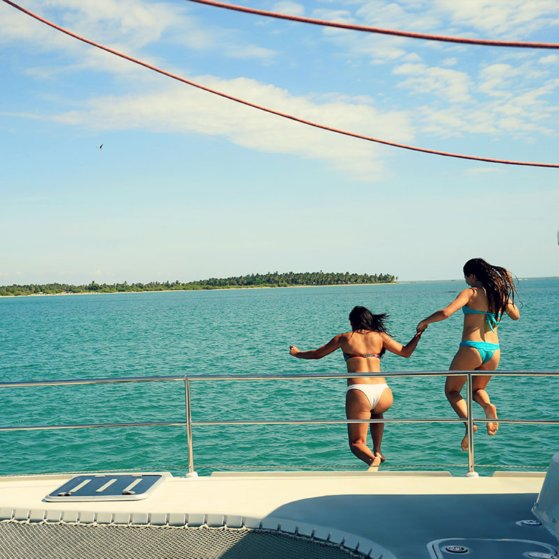 Luxury Cruise Yachts Sunset Cruises  in Sri Lanka - Cruise Tours in Sri Lanka - Luxury Yachts Sunset Trips in Sri Lanka - Sailing trips in Passikudah - Passikudah catamaran trips - Catamaran Trips in Passikudah - Sri Lanka sailing tours
