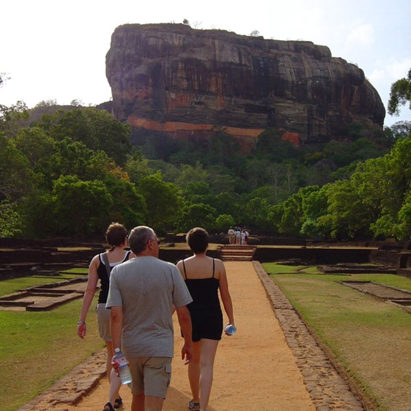 Sigiriya Tours - Tours in Sigiriya Rock Fortress - Tours in Sigiriya  Sri Lanka - Climb sigiriya Rock - Sigiriya Rock Fortress - Sigiriya Lion rock - Sigiriya paintings - Tours for Climbing Sigiriya Rock
