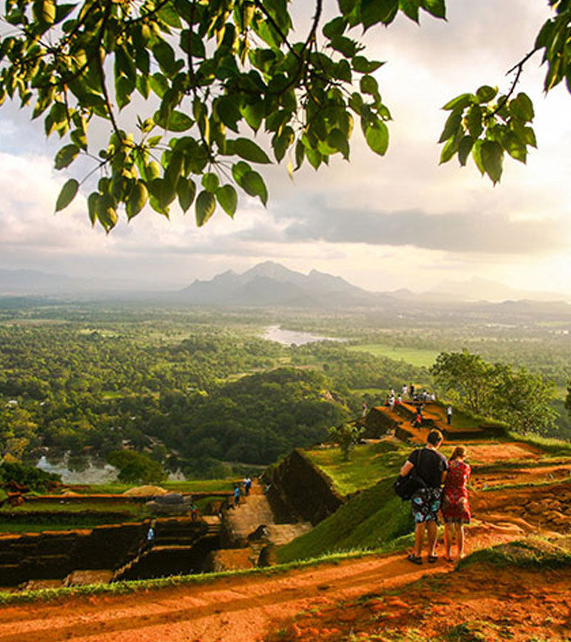 Sigiriya Tours - Tours in Sigiriya Rock Fortress - Tours in Sigiriya  Sri Lanka - Climb sigiriya Rock - Sigiriya Rock Fortress - Sigiriya Lion rock - Sigiriya paintings - Tours for Climbing Sigiriya Rock