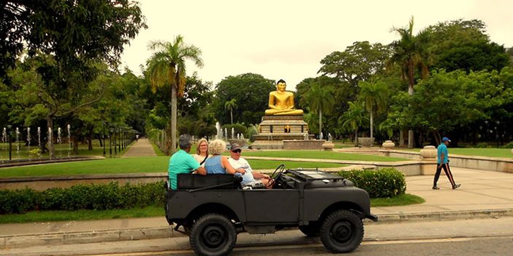 Colombo by Jeep, Colombo by Jeep Tours, Colombo Jeep Tours, Jeep Tours in Colombo City, Street Food Tours in Colombo, Colombo food Tours, Jeep Tours in Colombo, Explore Colombo by Jeep, Explore Colombo City, Colombo City Tours in Sri Lanka, City Tours in Colombo, Colombo Jeep City Tours