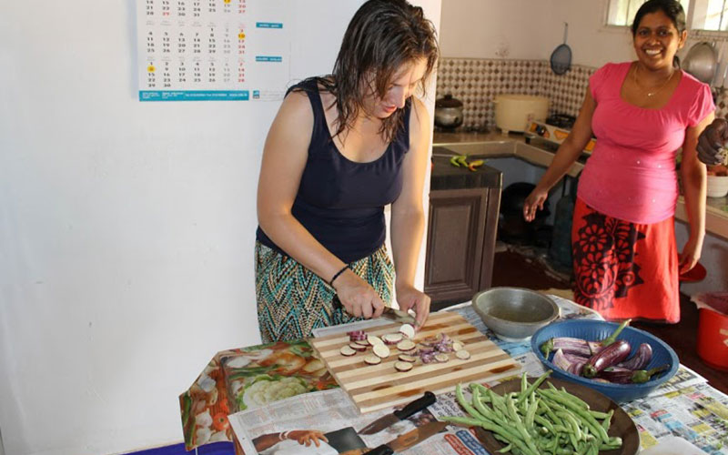 Sri Lanka cooking demonstration, Sri Lanka food tours, Learn how to cook a Sri Lankan meal, Sri Lanka Cooking Lesson Trip in Galle, Sri Lanka food and cooking demontration in Galle, Market tours in Galle