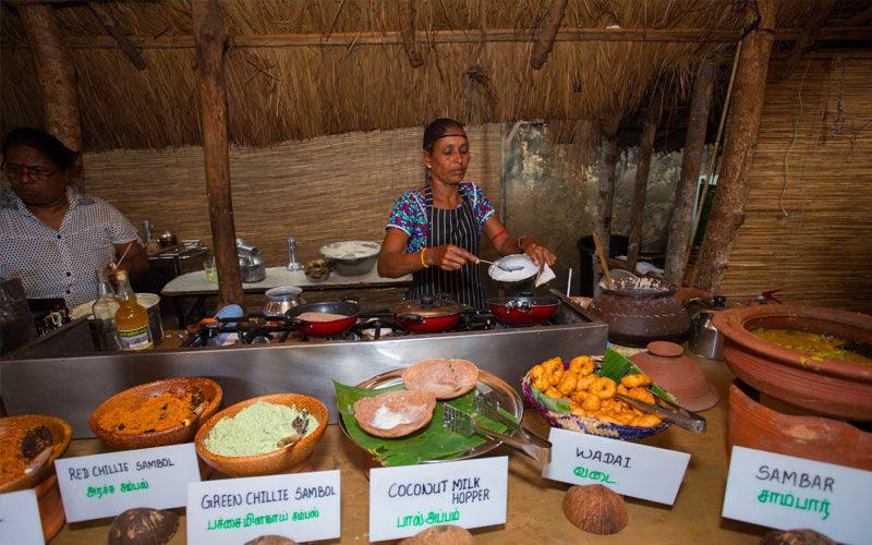 Eat an authentic Jaffna meal at a local home, Authentic Jaffna meal in Sri Lanka, Authentic meal in Sri Lanka, Authentic Experience Sri Lanka, Jaffna Tours Sri Lanka, Authentic Tours Jaffna