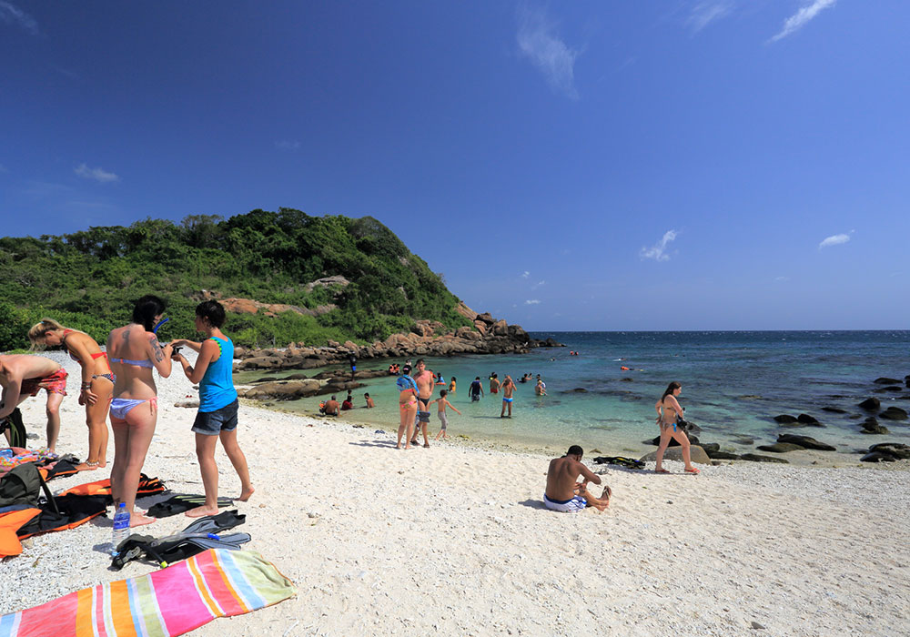 Snorkeling in Sri Lanka - Pigeon Isalnd Snorkeling - Snorkeling in Trincomalee - Diving & Snorkeling in Sri Lanka - Snorkeling Tours in Sri Lanka