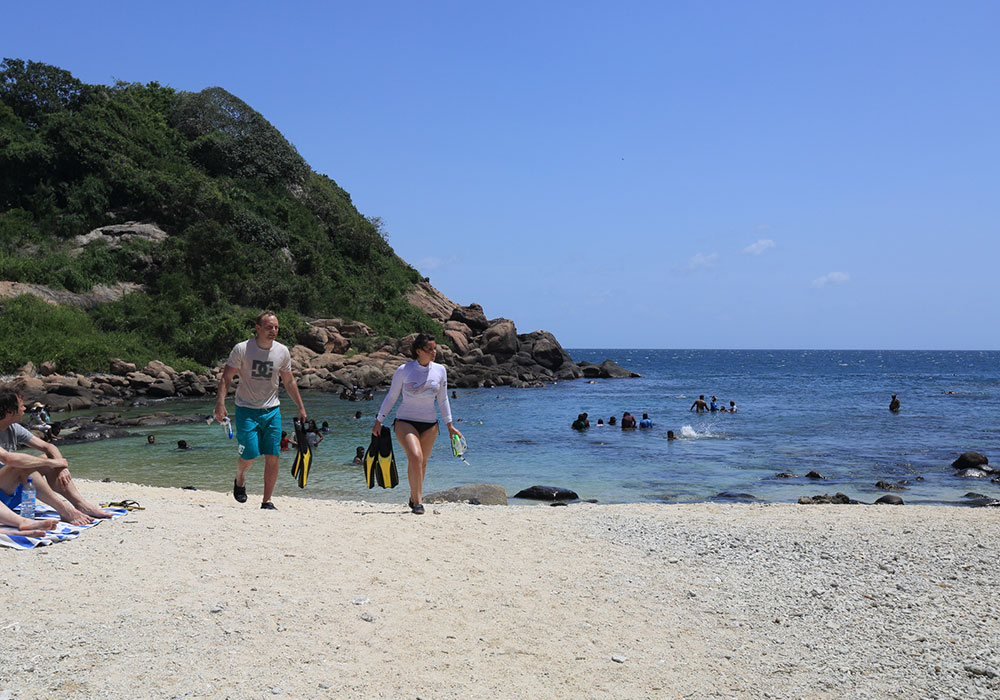 Snorkeling in Sri Lanka - Pigeon Isalnd Snorkeling - Snorkeling in Trincomalee - Diving & Snorkeling in Sri Lanka - Snorkeling Tours in Sri Lanka