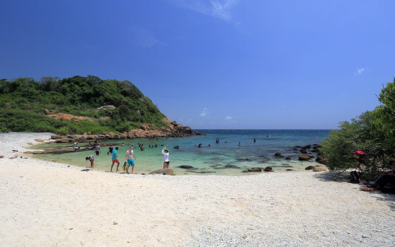 Snorkeling in Sri Lanka - Pigeon Isalnd Snorkeling - Snorkeling in Trincomalee - Diving & Snorkeling in Sri Lanka - Snorkeling Tours in Sri Lanka