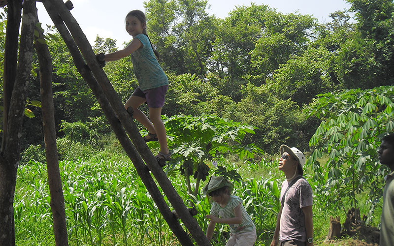 Rural Village Walk in Kandy, Sri Lanka with Kids, Kandy Village Walk in Sri Lanka, Heel Oya Rural Village Walk, Trekking Tours in Kandy Sri Lanka with Kids, Kandy