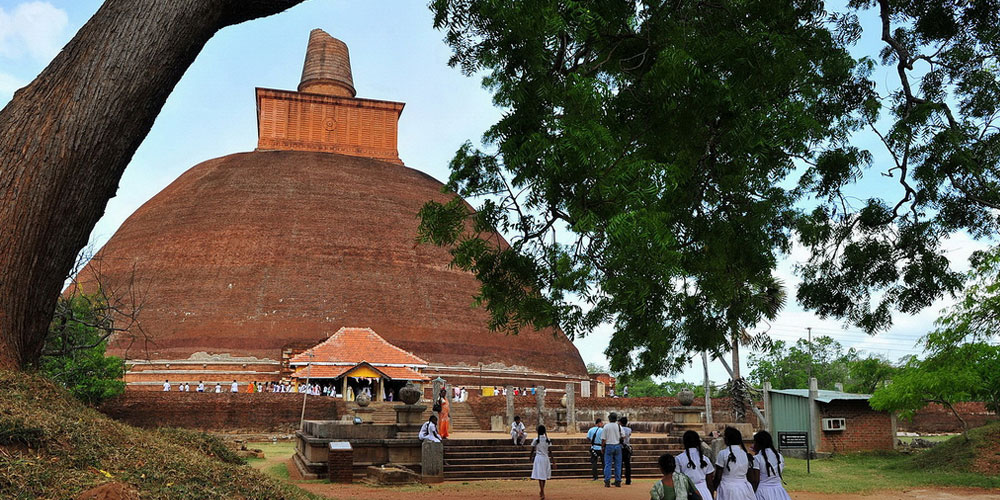 Anuradhapura Tours - Tours in Anuradhapura Sacred city - Tours in Anuradhapura  Sri Lanka - Visit Anuradhapura Sacred city - Sacred City in Anuradhapura - Ruins in Anuradhapura