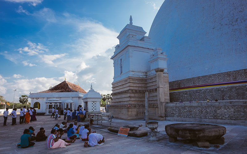 Anuradhapura Tours - Tours in Anuradhapura Sacred city - Tours in Anuradhapura  Sri Lanka - Visit Anuradhapura Sacred city - Sacred City in Anuradhapura - Ruins in Anuradhapura