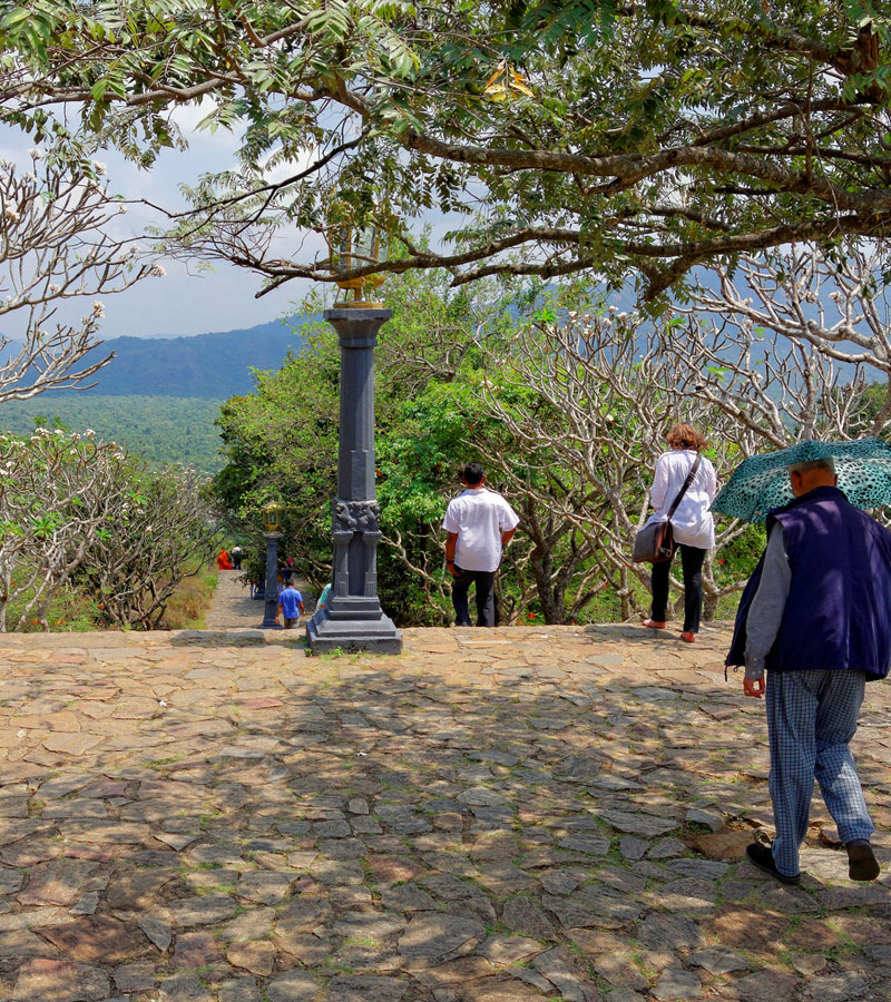 Dambulla Tours - Tours to Dambulla Cave Temple - Tours in Dambulla Sri Lanka - Dambulla Cave Temple Visit - Cultural Tours in Dambulla - Dambulla Temple visit