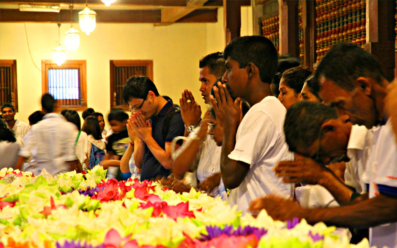 Kandy Tours - Tours in Kandy sacred city - Tours in Kandy  Sri Lanka - Kandy, Sri Lanka - Sri Lanka - Kandy Tours - Kandy Sacred City Visit, Kandyan Cultural Show, Temple of the tooth relic visit