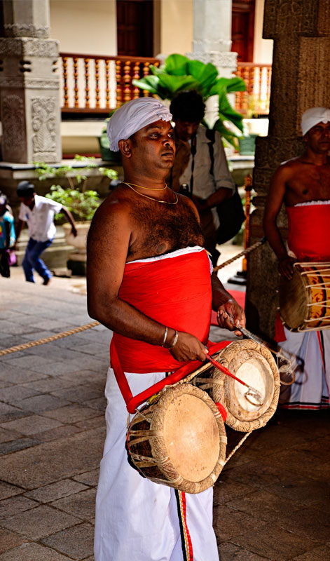Kandy Tours - Tours in Kandy sacred city - Tours in Kandy  Sri Lanka - Kandy, Sri Lanka - Sri Lanka - Kandy Tours - Kandy Sacred City Visit, Kandyan Cultural Show, Temple of the tooth relic visit