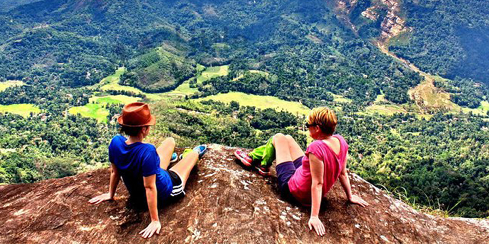 Bible Rock Sri Lanka, Bible Rock Hiking guide, Bathalegala Hiking guide, Bathalegala Rock, Bible Rock hike, Bible Rock in Mavanella 