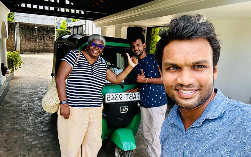 Eat an authentic Jaffna meal at a local home, Authentic Tours Jaffna, Authentic Jaffna meal in Sri Lanka, Authentic meal in Sri Lanka, Authentic Experience Sri Lanka, Jaffna Tours Sri Lanka