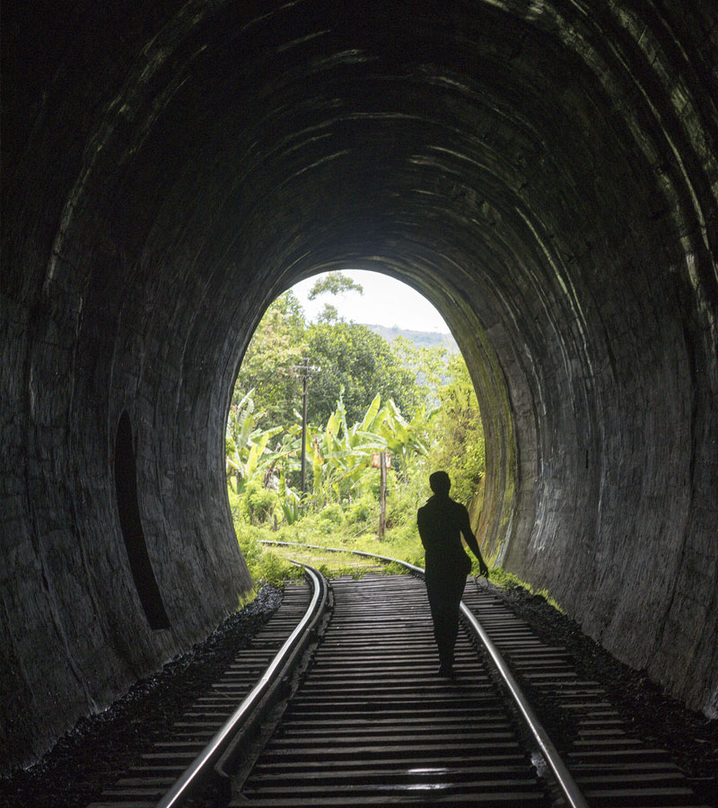 Walk to the Demodara Nine Arch Bridge in Ella - 9 Arch Bridge in Ella, Sri Lanka - Ella Trekking Trips - 9 Arch Bridge demodara - Trek to Ella