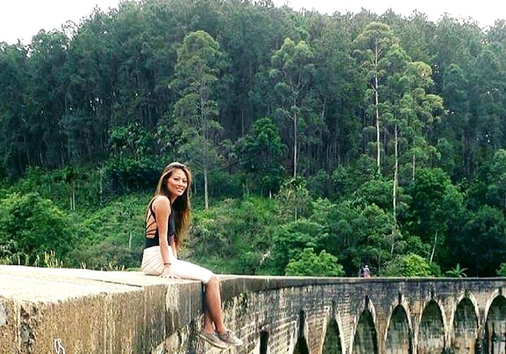 Walk to the Demodara Nine Arch Bridge in Ella - 9 Arch Bridge in Ella, Sri Lanka - Ella Trekking Trips - 9 Arch Bridge demodara - Trek to Ella
