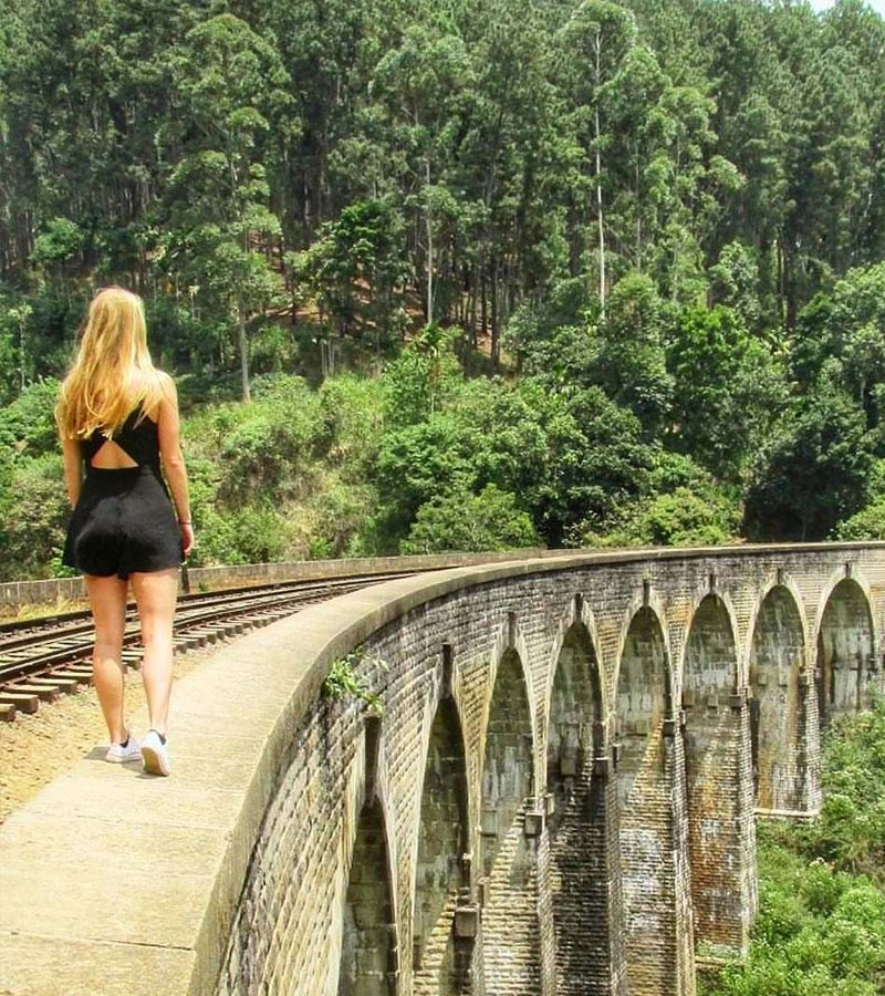 Walk to the Demodara Nine Arch Bridge in Ella - 9 Arch Bridge in Ella, Sri Lanka - Ella Trekking Trips - 9 Arch Bridge demodara - Trek to Ella
