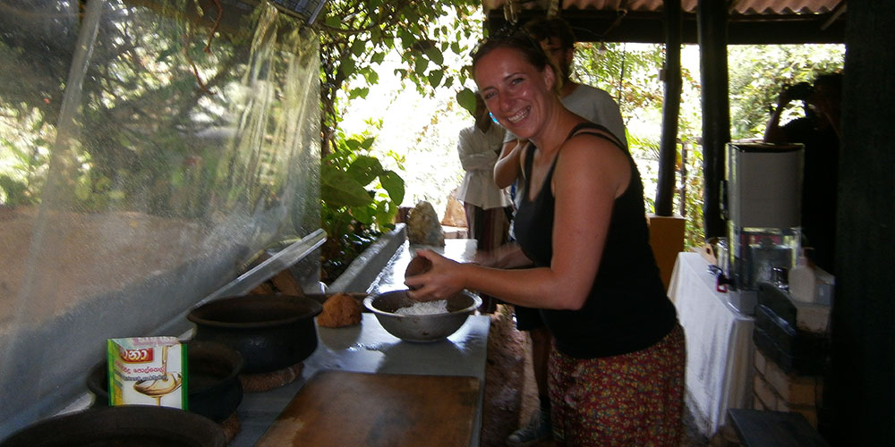 Cooking in Kandy - Stay with a local family - Sri Lankan Rice and Curry - Sri Lankan Cooking Demonstartion - Culinary Experience in Sri Lanka - Food Tours - How to Cook Sri Lankan meal - Sri Lankan Spices - Food and Cooking Tours - Food Tours in Sri Lanka
