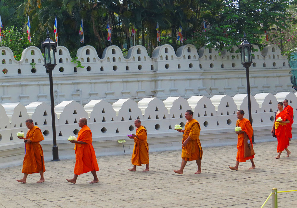 Experiencing a visit to the Temple of the Tooth - Visit Temple of the Sacred Tooth Relic on your trip to Kandy - Temple of the tooth relic, Kandy - Kandy Day Tours - Cultural Trips in Kandy Sri Lanka - Sri Lanka Cultural Trips - Experiences in Kandy