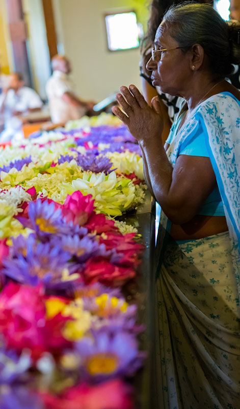 Experiencing a visit to the Temple of the Tooth - Visit Temple of the Sacred Tooth Relic on your trip to Kandy - Temple of the tooth relic, Kandy - Kandy Day Tours - Cultural Trips in Kandy Sri Lanka - Sri Lanka Cultural Trips - Experiences in Kandy