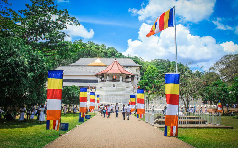 Experiencing a visit to the Temple of the Tooth - Visit Temple of the Sacred Tooth Relic on your trip to Kandy - Temple of the tooth relic, Kandy - Kandy Day Tours - Cultural Trips in Kandy Sri Lanka - Sri Lanka Cultural Trips - Experiences in Kandy