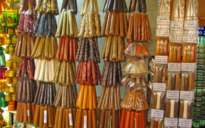 Kandy City Tour -  City Tours in Kandy, Sri Lanka - Explore Kandy town with a lady guide, Sri Lanka - Things to do in Kandy, Experiences in Kandy - Kandy Tours - Cultural Tours in Kandy